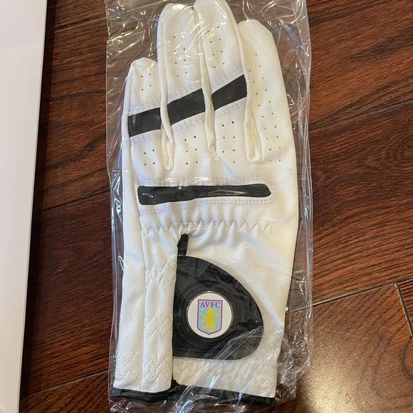 Men’s Medium Golf Glove - Picture 2 of 3